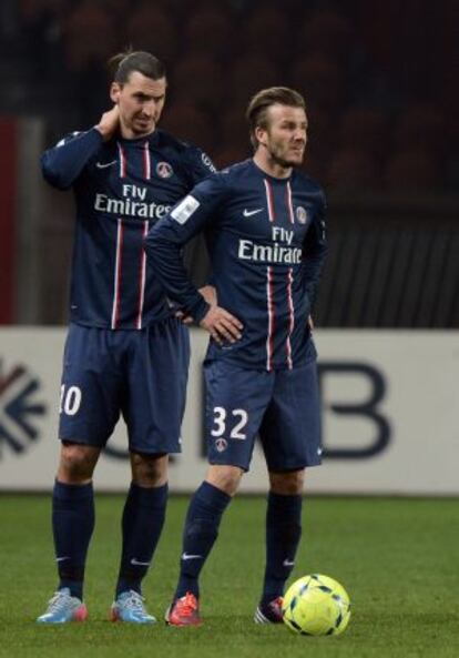 Ibrahimovic y Beckham en un partido contra el Montpellier.