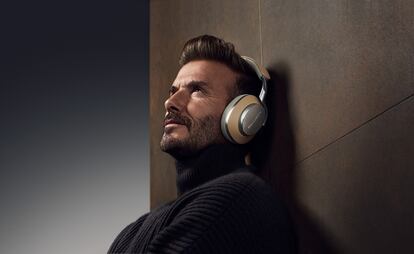 Bowers & Wilkins Px8