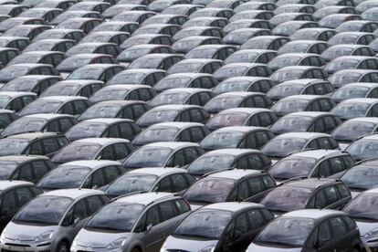 Vehículos de la marca Citroen en el puerto de Vigo.