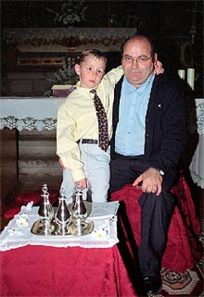Aleksey Gromico junto a su padre, Valentín Bravo.