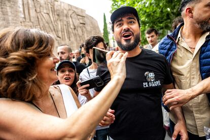 Luis Pérez, alias 'Alvise', en la Plaza de Colón de Madrid