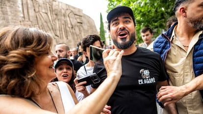 Luis Pérez, alias 'Alvise', en la Plaza de Colón de Madrid