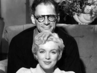 La actriz Marilyn Monroe y el dramaturgo Arthur Miller, en 1950. 