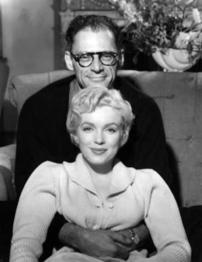 La actriz Marilyn Monroe y el dramaturgo Arthur Miller, en 1950. 