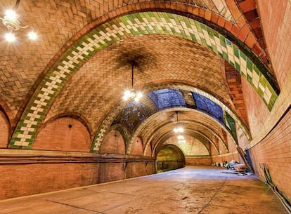 Antigua estación del Metro de City Hall, diseñada por Rafael Guastavino a principios del siglo XX.