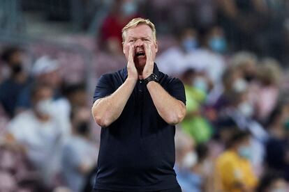 Roland Koeman, durante el partido del Barcelona ante la Real Sociedad.