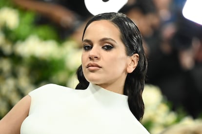 Rosalía a su llegada a la gala MET.