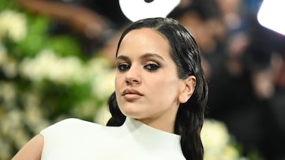 Rosalía a su llegada a la gala MET.