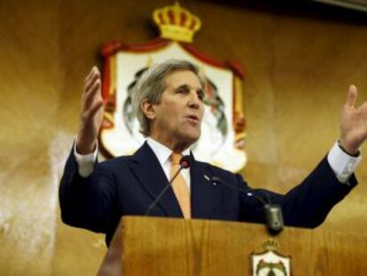 El secretario de Estado de EE UU, John Kerry, en su rueda de prensa este domingo en Am&aacute;n.  