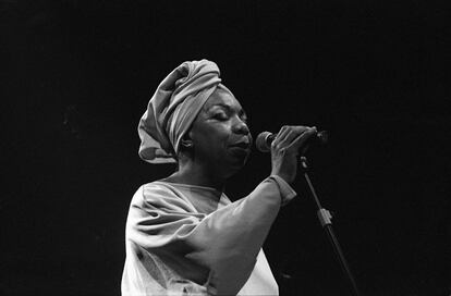 Nina Simone durante una actuación en 1992.