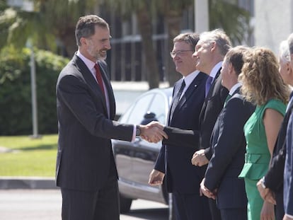 El Rey a su llegada a la refiner&iacute;a que BP tiene en Castell&oacute;n. 