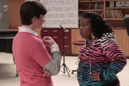 Imagen de la serie <i>Glee</i> con dos de sus protagonistas Chris Colfer, a la izquierda, y Amber Riley.