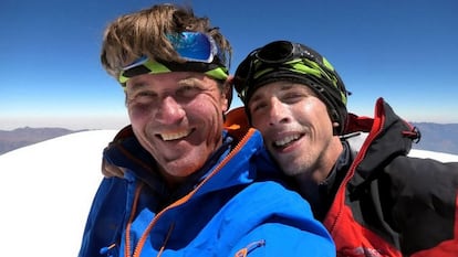 Os alpinistas Marek Holecek (à esquerda) e Radoslav Groh, no Huandoy, no Peru.