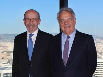 El presidente de EMD, Eusebio Díaz-Morena (i), e Ignacio Garralda, presidente de Mutua Madrileña.