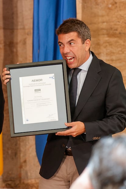 El 'president' de la Generalitat Valenciana, Carlos Mazón, durante el acto de recepción del certificado Aenor a la Comunitat, el 29 de octubre.
