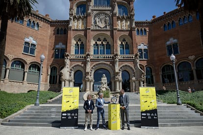 El alcalde de Barcelona, Jaume Collboni, da la bienvenida al trofeo del Grand Départ del Tour de Francia 2026 en el recinto Modernista del Hospital de Sant Pau.