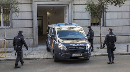 Un furgón policial en una imagen de archivo. 