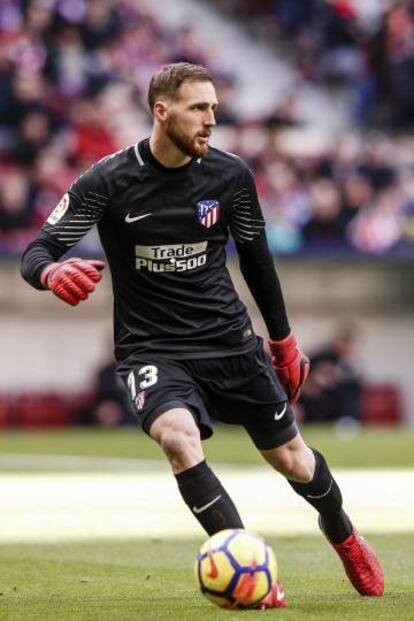 Cada nueva parada de Jan Oblak, el portero del Atlético de Madrid, su valor sube unos millones.