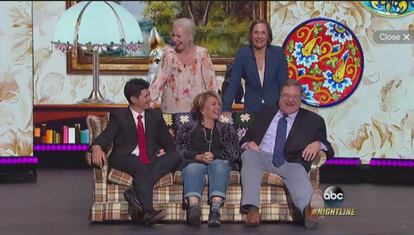 Los actores de Roseanne, ayer en la presentaci&oacute;n de ABC.