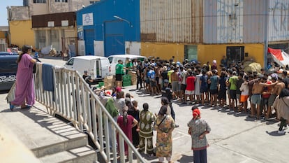 España cifra en hasta 5.000 los migrantes de Ceuta que pueden ser acogidos