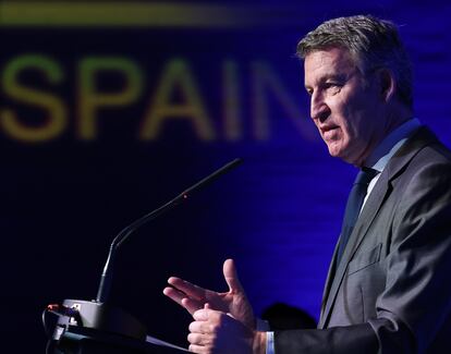 El presidente del PP, Alberto Núñez Feijóo, en el foro 'Wake Up, Spain 2025!’, este jueves.