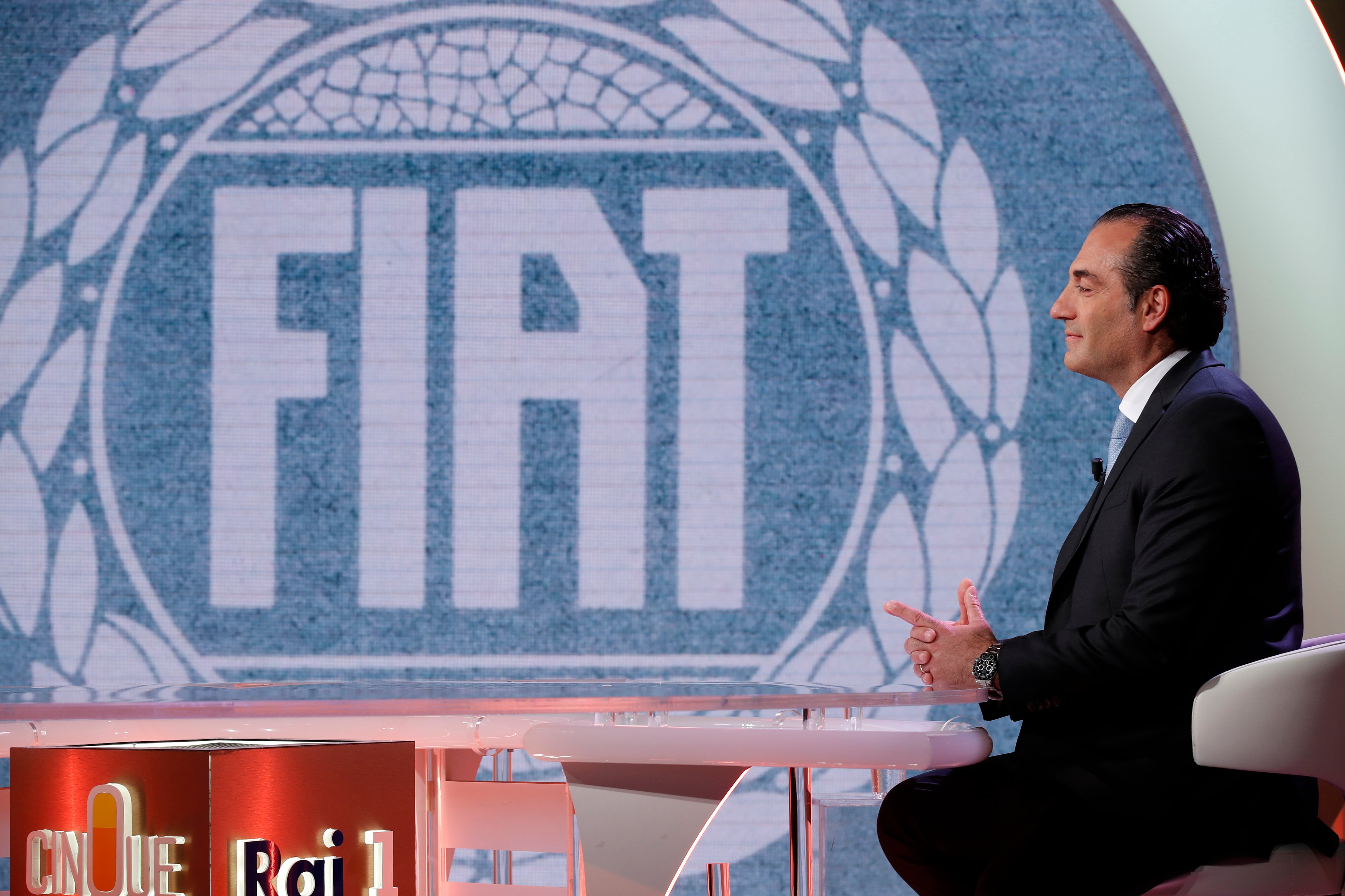 El paso atrás en el coche eléctrico le sale muy caro a Stellantis: perdió 22.332 millones en 2025