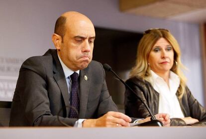 El alcalde de Alicante, el socialista Gabriel Echávarri, en una ruedad de prensa a finales de 2007.