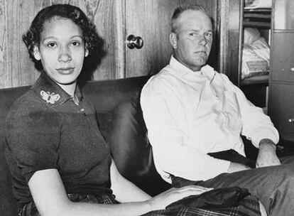 El matrimonio Mildred y Richard Loving, en 1965.