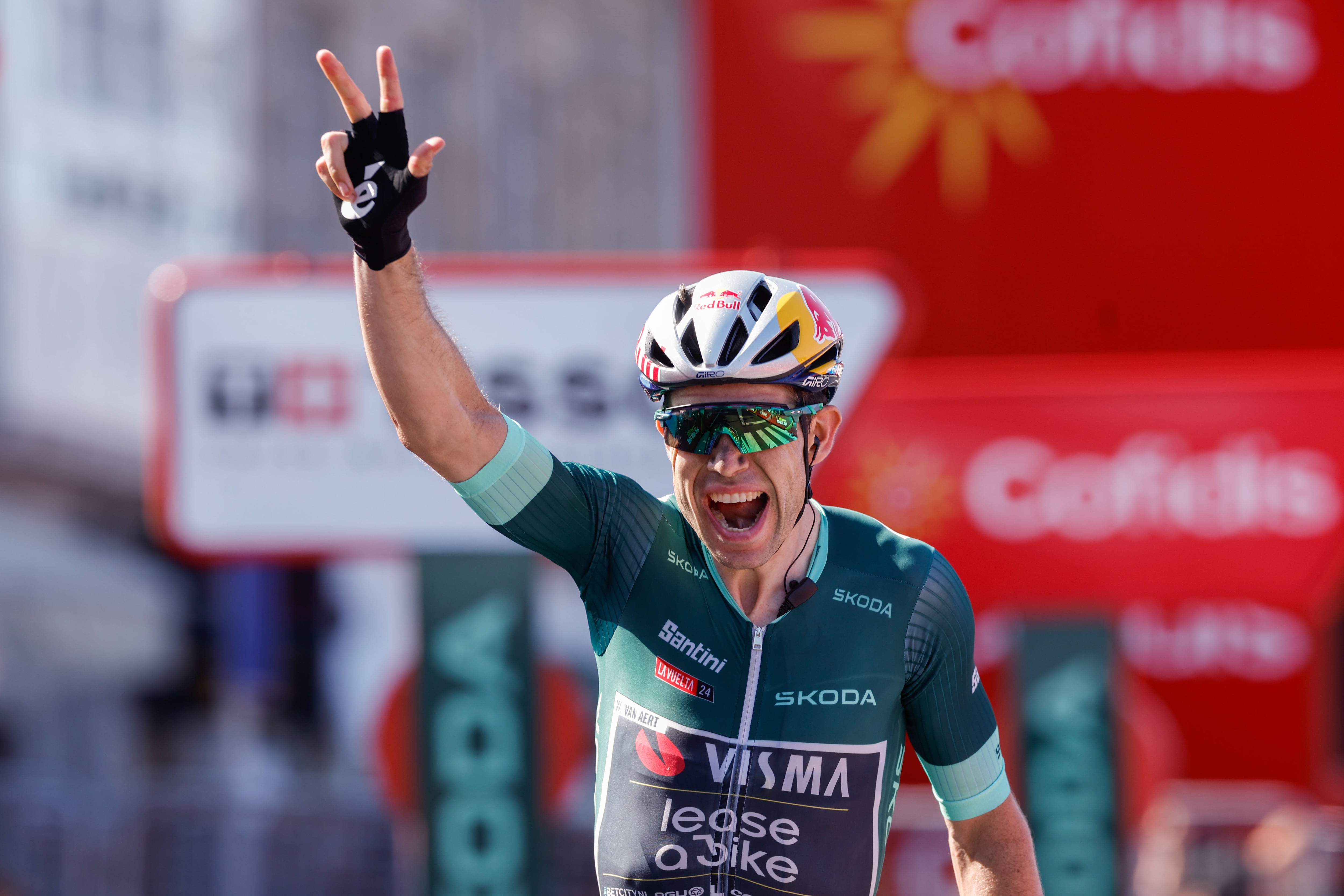 El apetito de Van Aert vale por tres en la Vuelta a España 