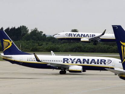 Aviones de Ryanair en el aeropuerto de Stansted (Londres)