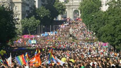 Marcha del Orgullo Gay Europride 2007 que recorrió ayer Madrid con el lema "¡Ahora, Europa! La igualdad es posible".