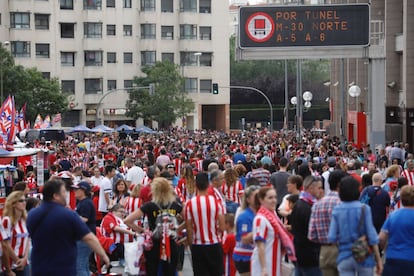 Ambiente en las inmediaciones del Vicente Calderón el día de su despedida. 