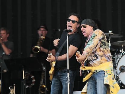 Bruce Springsteen y Steven Van Zandt, durante la prueba de sonido.