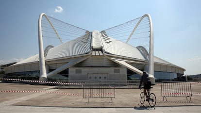 El estadio olímpico de Atenas, diseñado por Calatrava, fotografiado este lunes.