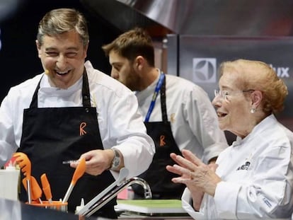 Joan Roca y su madre, Montse Fontané, en Madrid Fusión 2018.