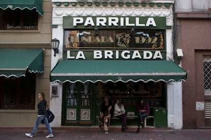 Entrada a la Parrilla La Brigada.