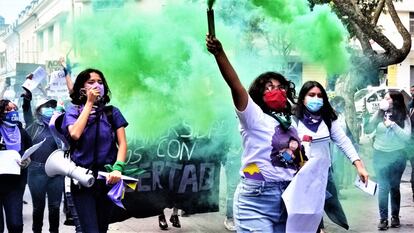 Uno de los lemas ms coreados en la manifestacin del 7 de marzo en Ciudad de Guatemala, previa al Da Internacional de la Mujer, fue "?nos tienen miedo porque no tenemos miedo!".