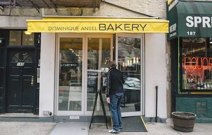 Su 'cronut' se ha hecho viral. Es fácil encontrar colas de medio centenar de personas antes de que la pastelería abra sus puertas a las ocho de la mañana.