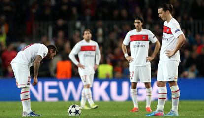 Lavezzi, Maxwell, Pastore e Ibrahimovic, tras encajar el gol del Barça.