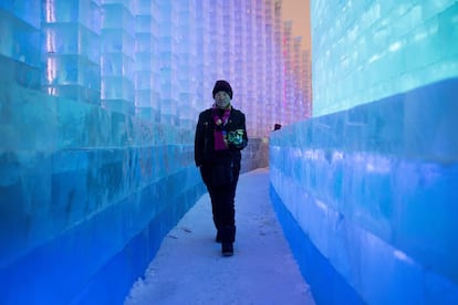 Embora durante as construções os trabalhadores do parque assegurassem que haveria mais problemas do que o habitual devido a um clima um tanto mais quente que o esperado nesta zona congelada da China, Harbin receberá os turistas com máximas entre 12 e 4 graus abaixo de zero e mínimas entre 14 e 22 graus negativos.