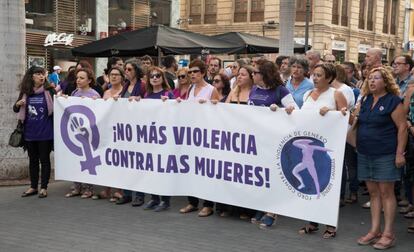 Concentración en Tenerife en protesta por las muertes de La Orotava.