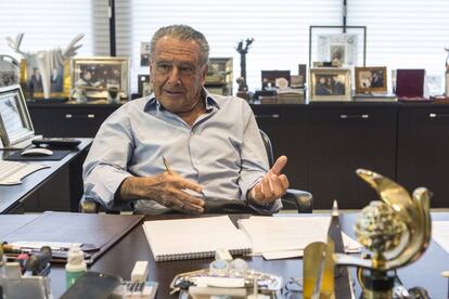 Eduardo Eurnekian, uno de los empresarios más ricos de Argentina.