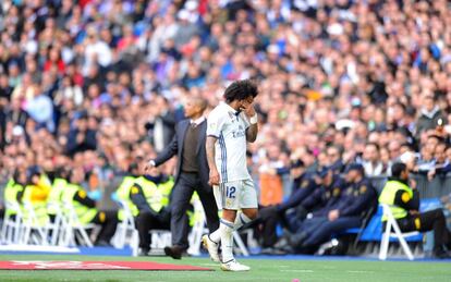 Marcelo, sustituido por lesi&oacute;n en el partido contra el M&aacute;laga. 