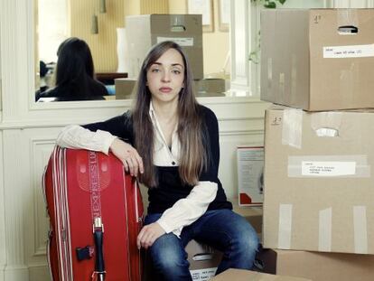 Irene Zamorano, opositora, se va a Alemania porque no encuentra trabajo.