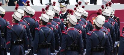 El rey Felipe, durante el desfile de la Hispanidad de 2015.