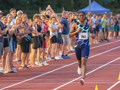 Caster Semenya, en una prueba de 800 metros disputada en junio en Alemania. STEFAN PUCHNER (GETTY)