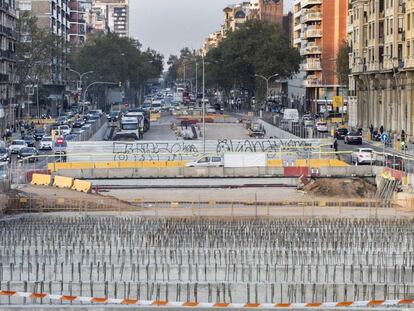 Obres del t&uacute;nel de Gl&ograve;ries.