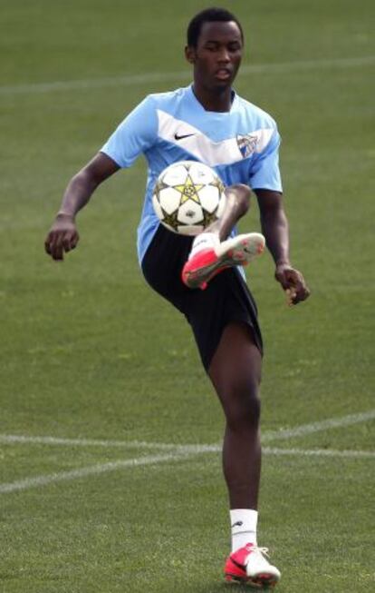 Fabrice durante el entrenamiento del Málaga.