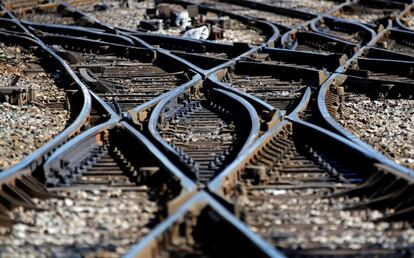 Vísta de las vías férreas de la estación de Marsella (Francia).