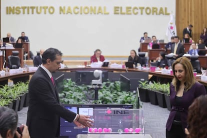 Sesión ordinaria del Consejo General del Instituto Nacional Electoral, en Ciudad de México, el 20 de diciembre 2024.